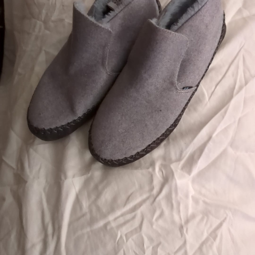 slipper moccasins
